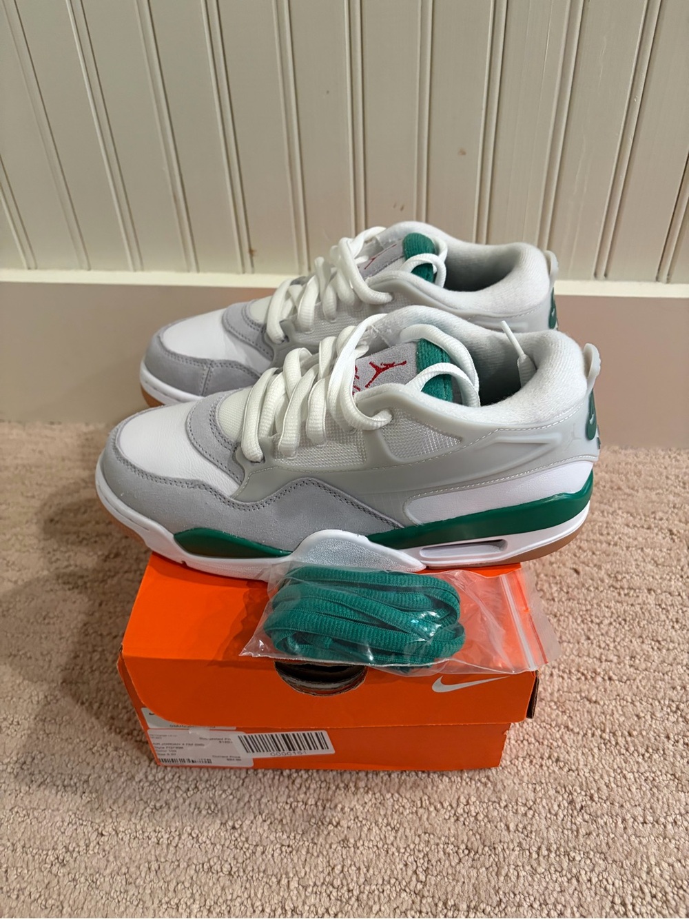 Nike Air Jordan 4 RM size 5.5Y (7 women’s) Low-Top Sneakers